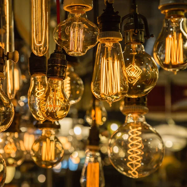 Vintage elektrik ampulleri akkor Filament ile grup