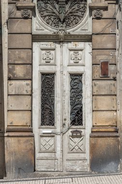 Antika Portekizce Mimarlık: Eski beyaz kapı Street - Portekiz