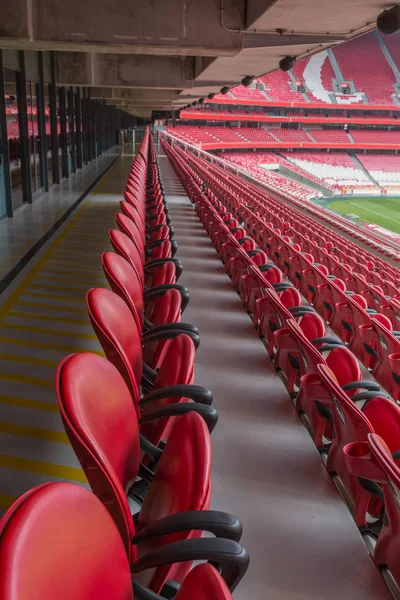 Red Empty Seating inside Da Luz Stadium en Lisboa, Portugal — Foto de Stock