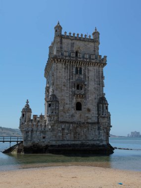 Lizbon, Portekiz 'deki Tagus Nehri üzerindeki Belem Kulesi