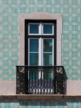 Tipik Portekizce mimari: Azulejos pencere - Portekiz Döşe