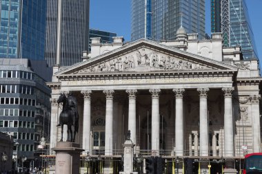 Wellington Dükü 'nün Binicilik Heykeli ve Londra Kraliyet Borsası