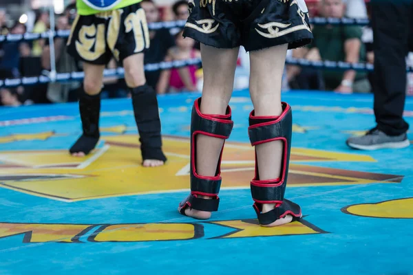 Children Fighting a Boxing Match: particular of their Legs with the Protections — Stock Photo, Image
