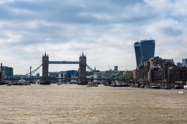 Tower Bridge, 20 Fenchurch Gökdeleni: Londra Thames Nehri manzaralı