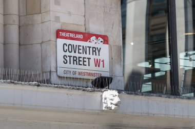 Westminster, Londra 'daki Coventry Caddesi Tabelası.