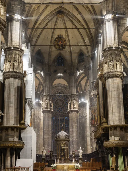 Aleja Katedry Mediolanie Temat Religijny — Zdjęcie stockowe
