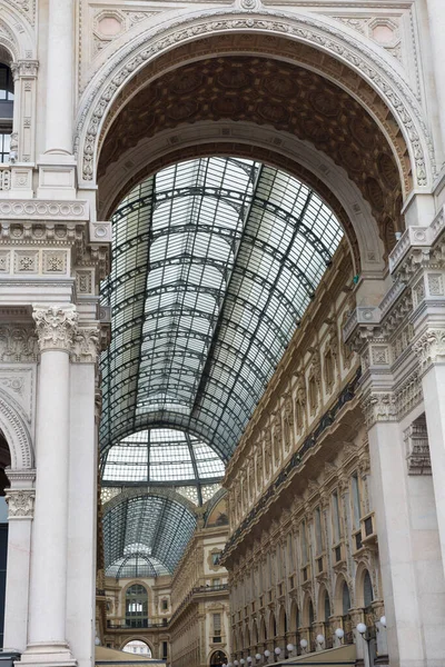 Tak För Vittorio Emanuele Galleri Köpcentrum Milano Form Gågata Royaltyfria Stockfoton
