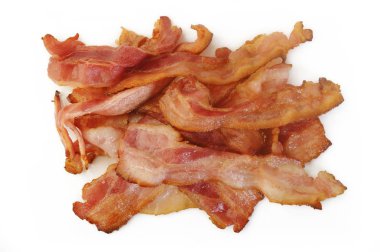 Pastırma rashers beyaz zemin üzerine pişmiş