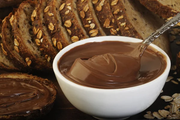 Tartinade Noisettes Chocolat Dans Une Cuillère — Photo