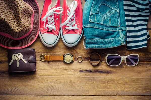 Ropa y accesorios para viajar — Foto de Stock