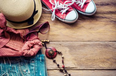 Seyahat Giyim Aksesuarları giyim boyunca seyahat için