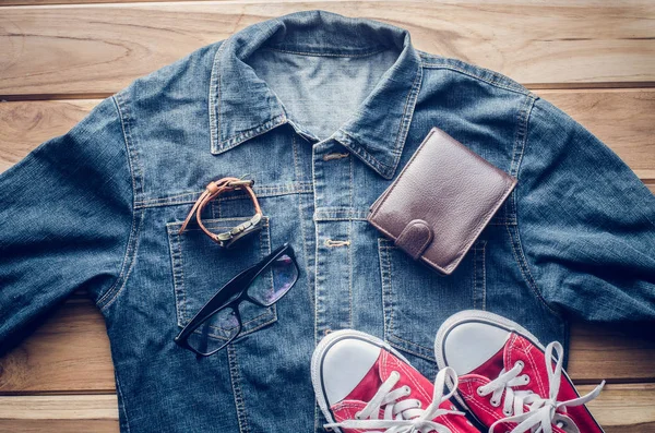 Resetillbehör kläder kläder längs för resan — Stockfoto