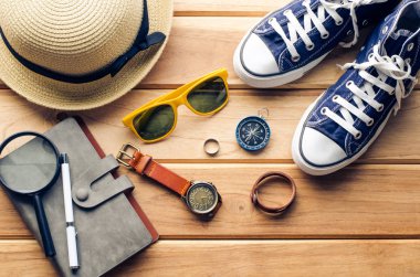 Ahşap gezi için seyahat aksesuarları