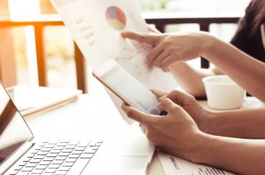 iş takım analizi ile ofis, mali grafik çalışma alanı