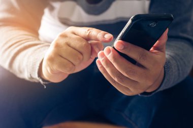 İşadamı için smartphone ile çalışma 