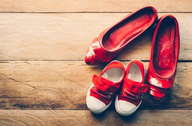 Anne ve Bebek - Ayakkabı kavramı kendine iyi bak