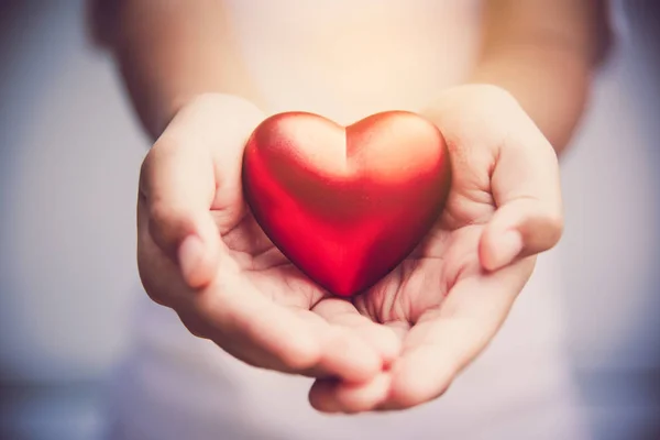 Hand give red heart for love — Stock Photo, Image
