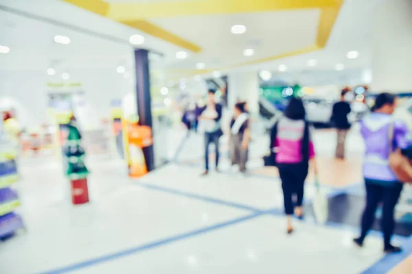 Imagens desfocadas, pessoas andando de compras — Fotografia de Stock
