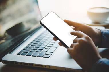 Eller iş holding boş ekran Danışma çalışmalarında mobil.