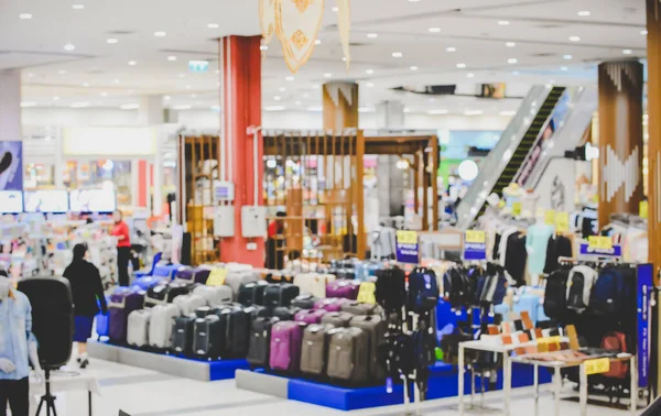 Shopping center borrado dentro de casa com luz para o conceito de estilo de vida — Fotografia de Stock