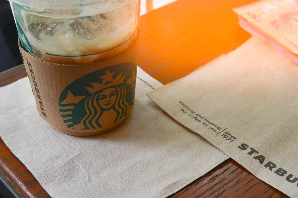 Kuala Lumpur, Malezya - 23 Ekim: Starbucks kahve starbucks offee dükkan. 