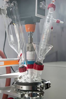 Tıbbi laboratuar ekipmanları, analiz sistemleri.