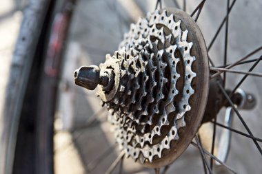 Bisiklet tamir. Bisiklet zinciri yakın çekim.