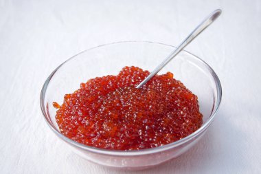 Kırmızı havyar. Vazoda kırmızı havyar ile