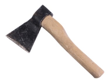 Beyaz arka plan üzerinde ahşap balta ile metal balta