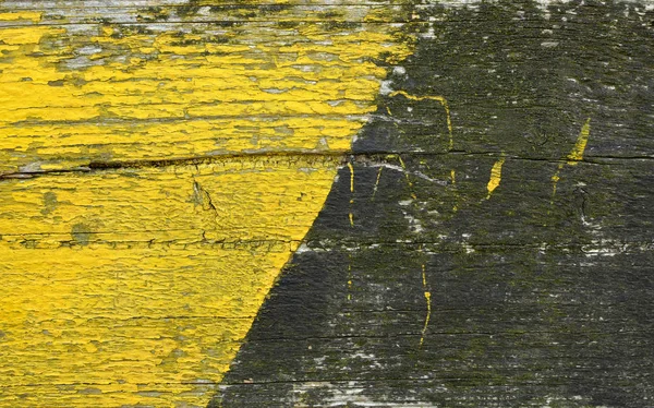 노란색과 검은색 줄무늬가 있는 나무의 질감 — 스톡 사진