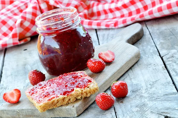 Jar Strawberry Jam Fresh Strawberries Toast Bread Butter Jam Wooden — Stock Photo, Image