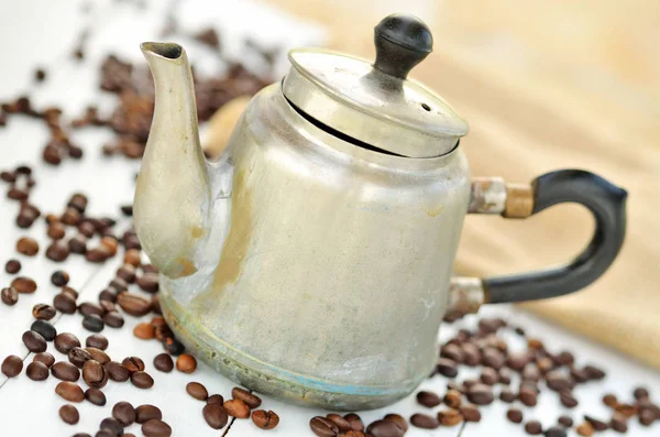 Old Vintage Retro Coffee Pot Spilled Coffee Beans Sackcloth White — Stock Photo, Image