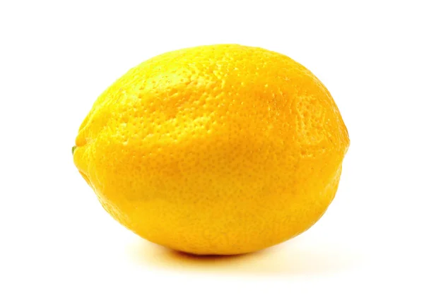 柠檬在白色背景上被隔离。 特写镜头. — 图库照片