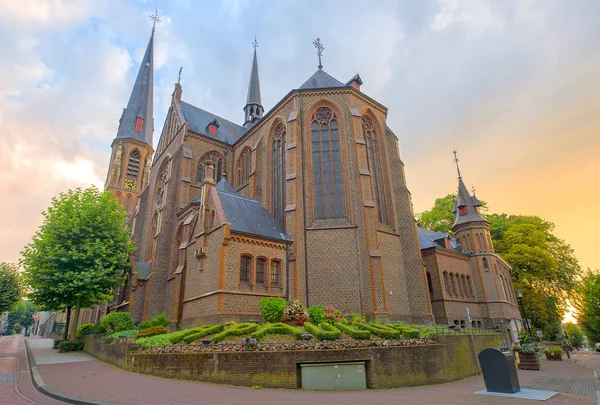 Sint-Petrus-en-Pauluskerk, igreja em Vaals Holand — Fotografia de Stock