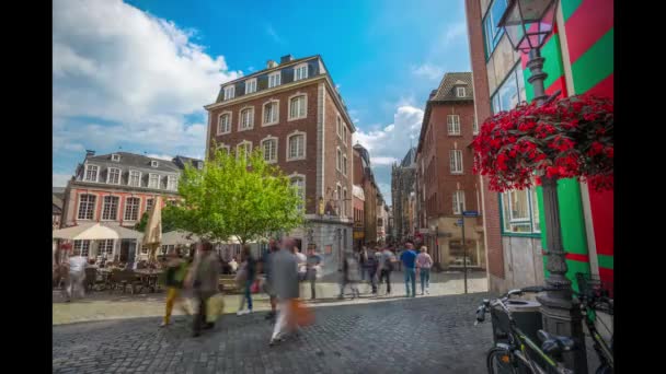 아 헨, 독일-8 월 5 일, 2017: 군중, 4 k timelapse 쇼핑 거리에 산책 — 비디오