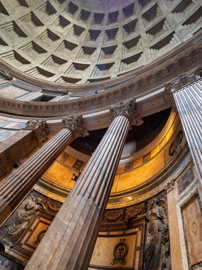 Roma'da Pantheon içinde görünüm, İtalya