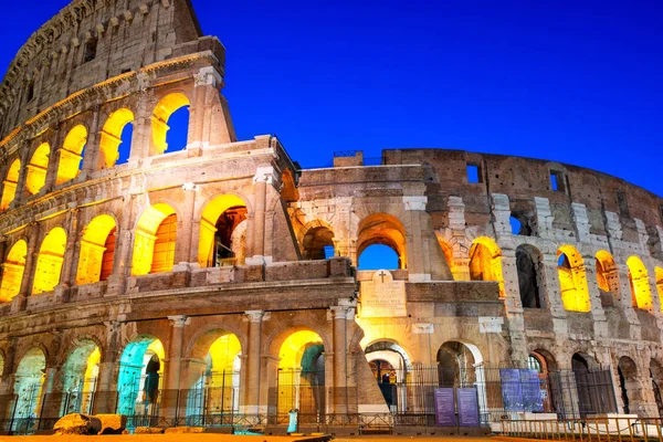 Vista Noturna Coliseu Roma Itália Arquitetura Roma Marco Roma Coliseu — Fotografia de Stock