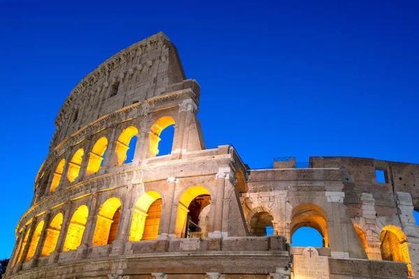 Vista Nocturna Del Coliseo Roma Italia Arquitectura Punto Referencia Roma — Foto de Stock
