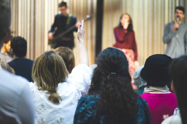 Hıristiyan cemaat ibadet Tanrı birlikte