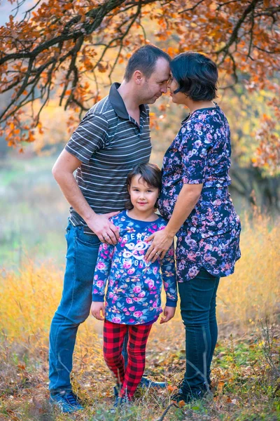 Familie Wachten Het Tweede Kind — Stockfoto