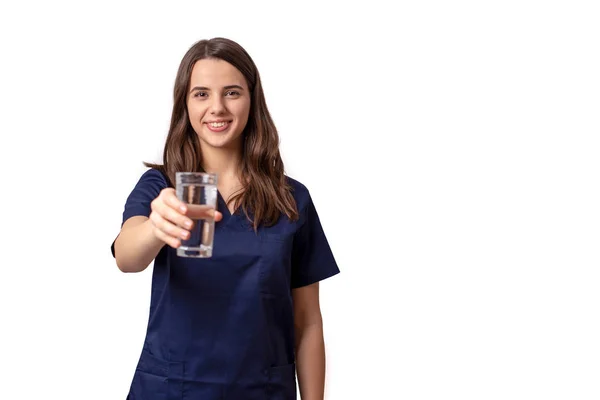 Kvinnlig Läkares Hand Håller Ett Glas Vatten Hälso Och Sjukvård — Stockfoto
