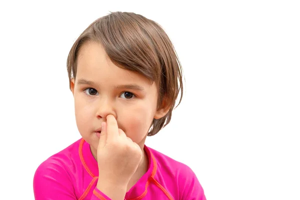 Klein Schoolmeisje Peutert Haar Neus Slechte Gewoonten Van Kinderen — Stockfoto