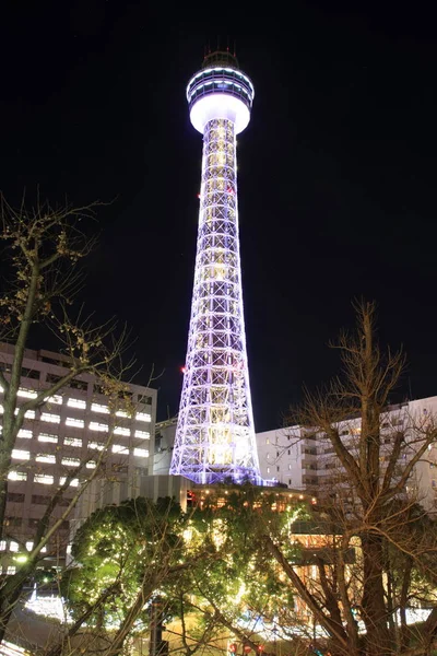 Yokohama Kanagawa, Japán (éjszakai jelenet tengeri torony) — Stock Fotó