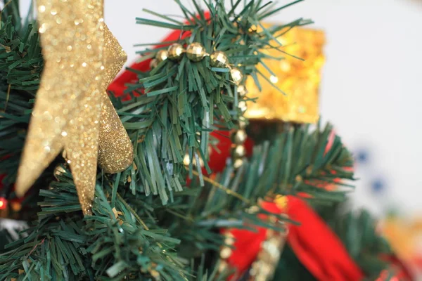Entfärbter Weihnachtsbaum — Stockfoto