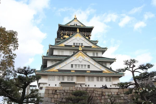 Torre del castillo de Osaka castillo en Osaka, Japón —  Fotos de Stock