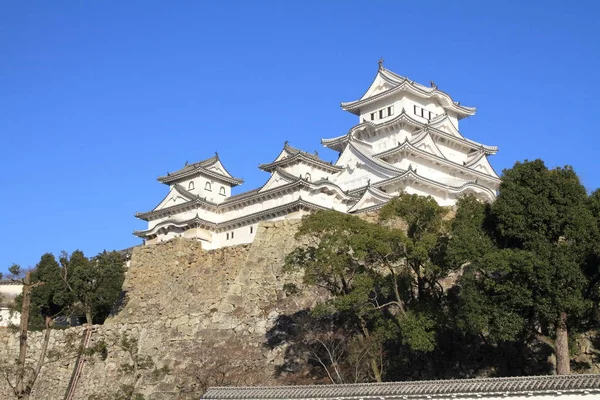 Château Himeji et douves en Himeji, Hyogo, Japon — Photo