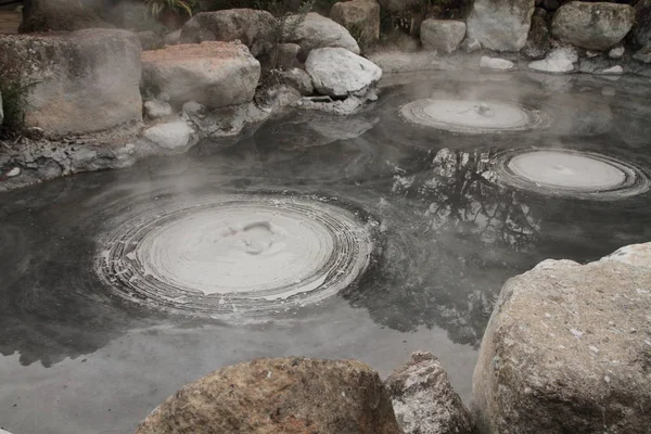 Oniishibozu jigoku (piekło) w Beppu, Ōita, Japonia — Zdjęcie stockowe