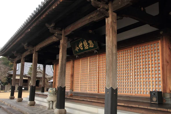 Основний зал Kiyomizu temple в Нагасакі, Японія — стокове фото