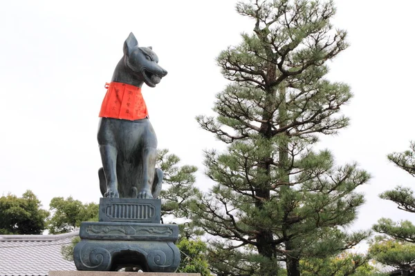 Fox opiekuna z Fushimi Inari Taisha w Kioto, Japonia — Zdjęcie stockowe