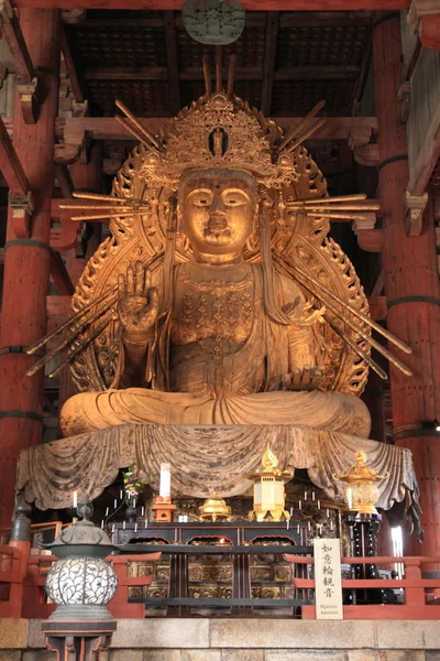 Изображение Будды в Todai ji, Nara, Japan — стоковое фото